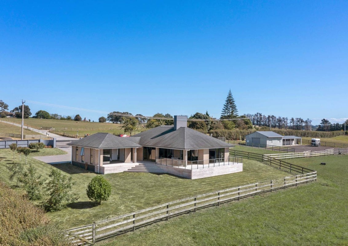 24 Waiau Pa Road, Kingseat, Pukekohe - Carousel 1