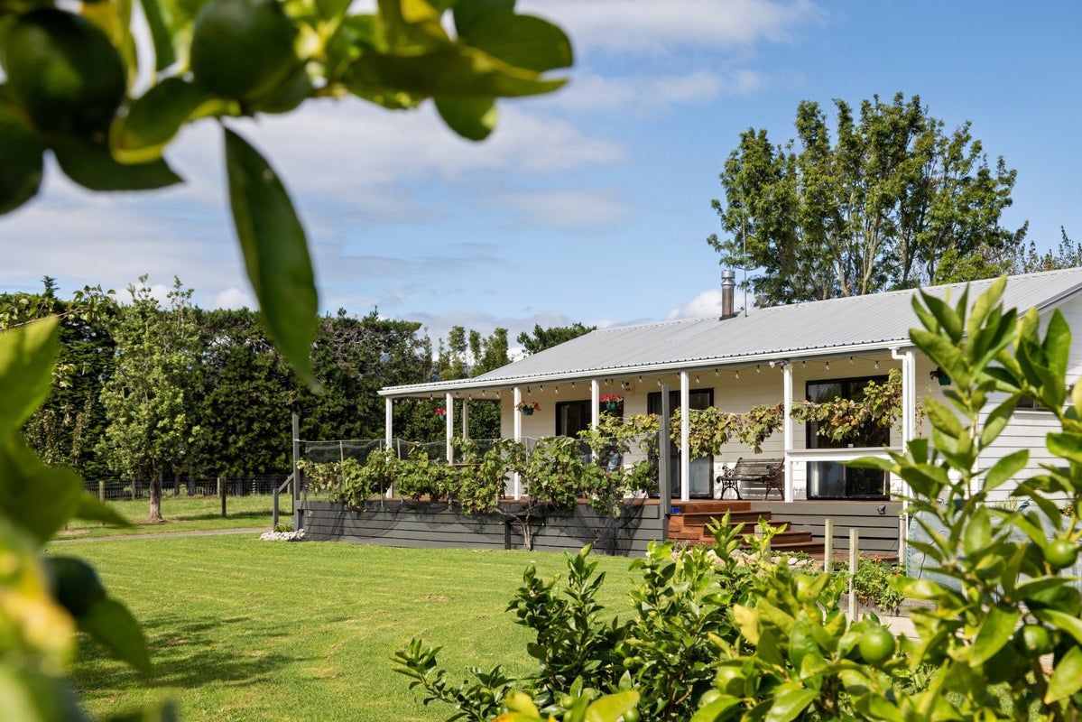 28 Arcus Road, Te Horo, Otaki - Carousel 2