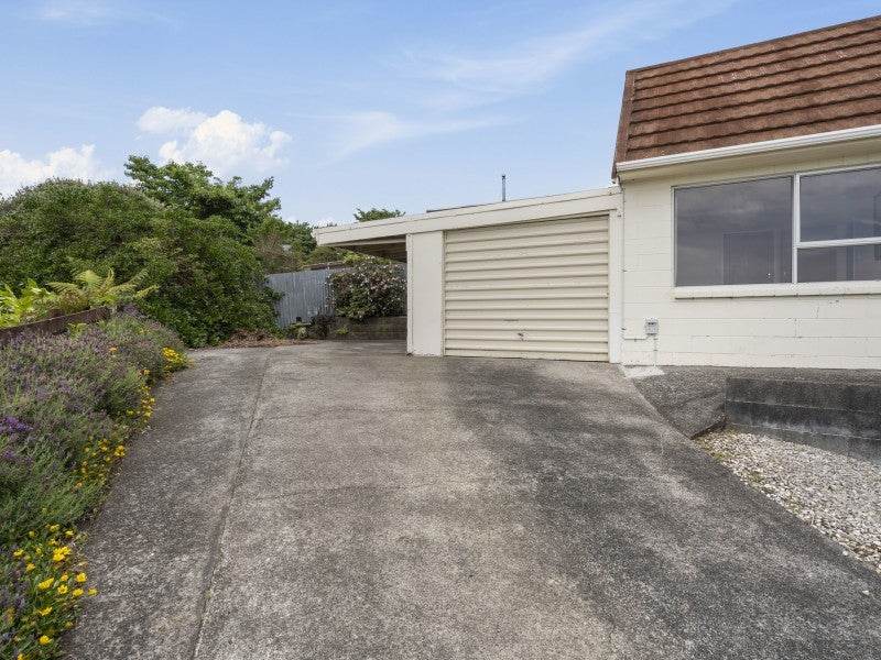 1/7 Renown Place, Spotswood, New Plymouth - Carousel 2