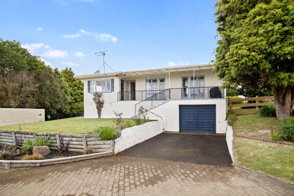 65 Elizabeth Avenue, Te Awamutu, Te Awamutu - Carousel 1