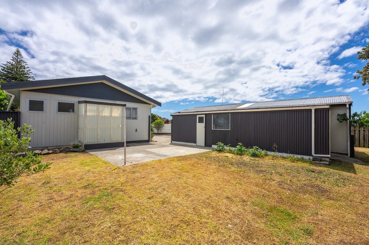 54 Norfolk Crescent, Otaki Beach, Otaki - Carousel 15