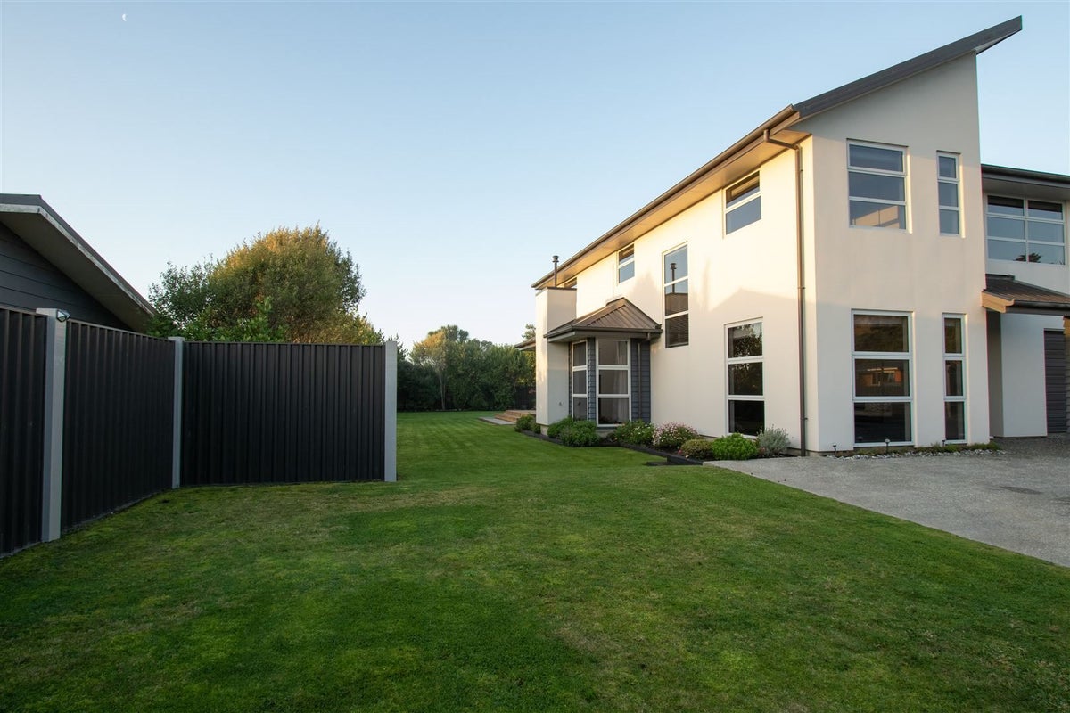 14 Richards Drive, Hokitika - Carousel 29