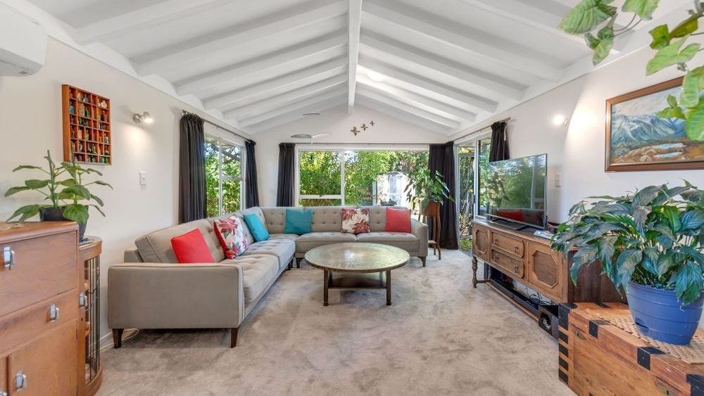 6 Ellison Place, Pakuranga Heights, Auckland - Carousel 1