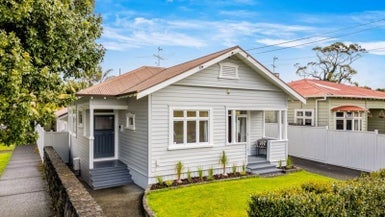 45 Rocklands Avenue, Mount Eden, Auckland - Carousel 1
