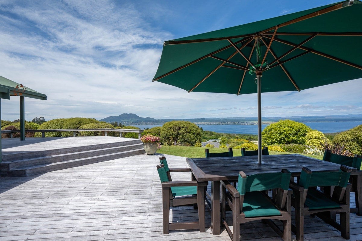 8 Cameron Drive, Acacia Bay, Taupo - Carousel 2
