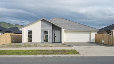 65 Berryfield Drive, Richmond, Richmond - Carousel 1