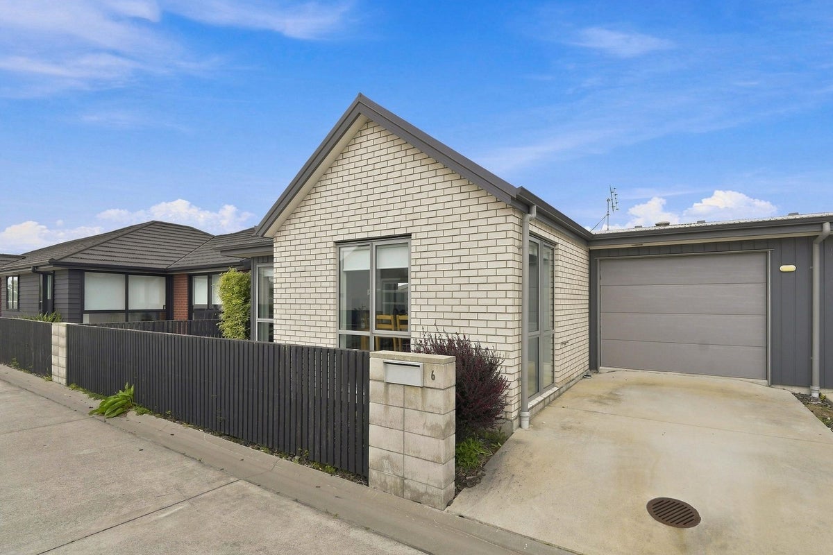 6 Salers Lane, Papamoa, Tauranga, Bay Of Plenty - Carousel 2