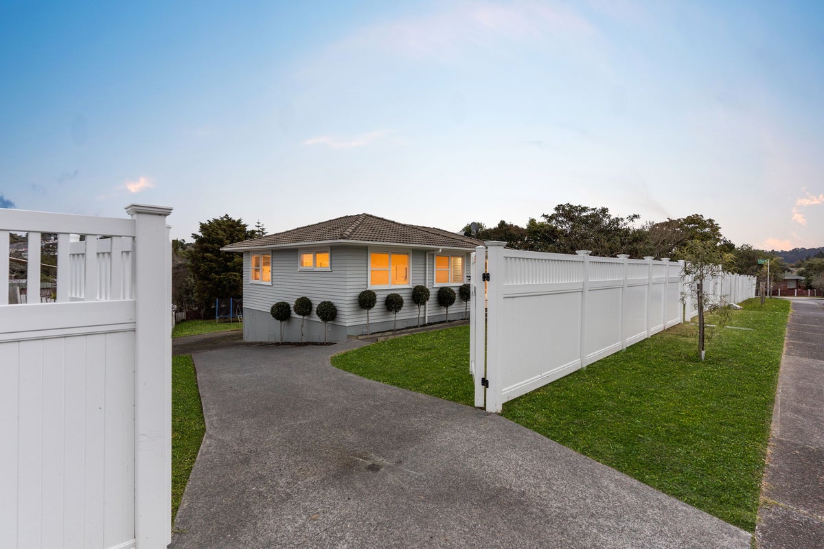 71 Hellyers Street, Birkdale, Auckland - Carousel 2