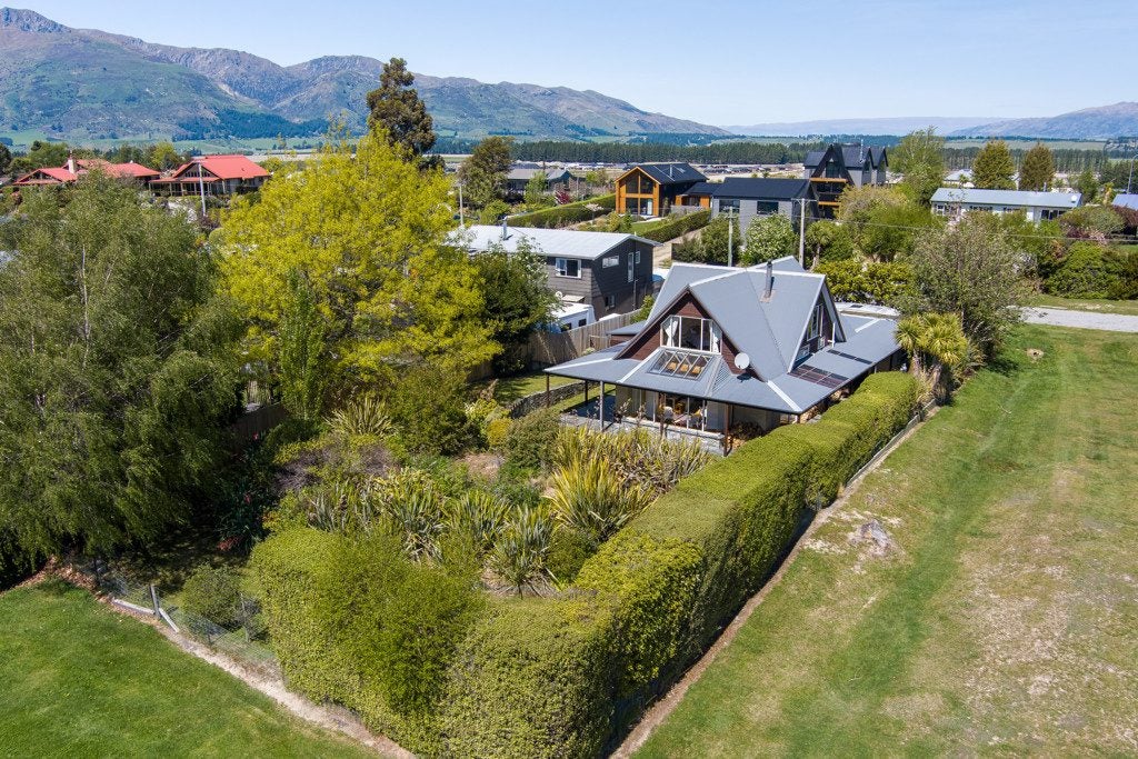 102 Noema Terrace, Lake Hawea - Carousel 1