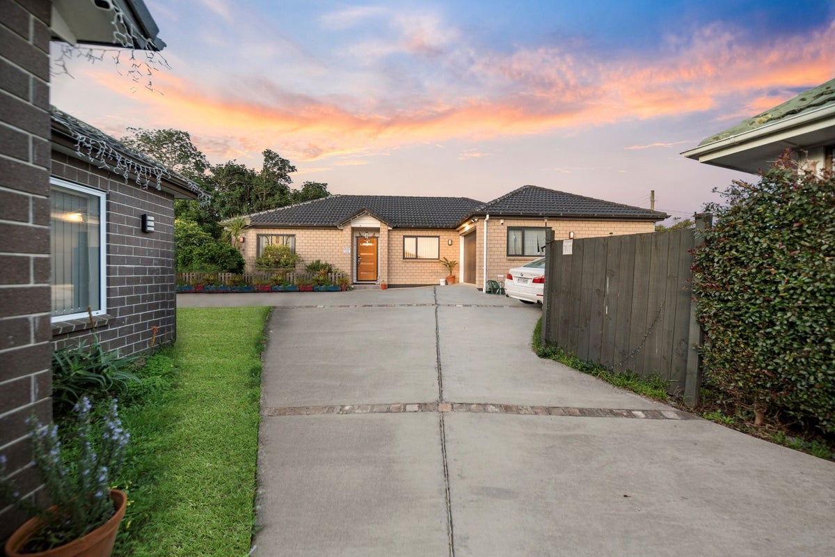 116E Great South Road, Manurewa, Auckland - Carousel 24