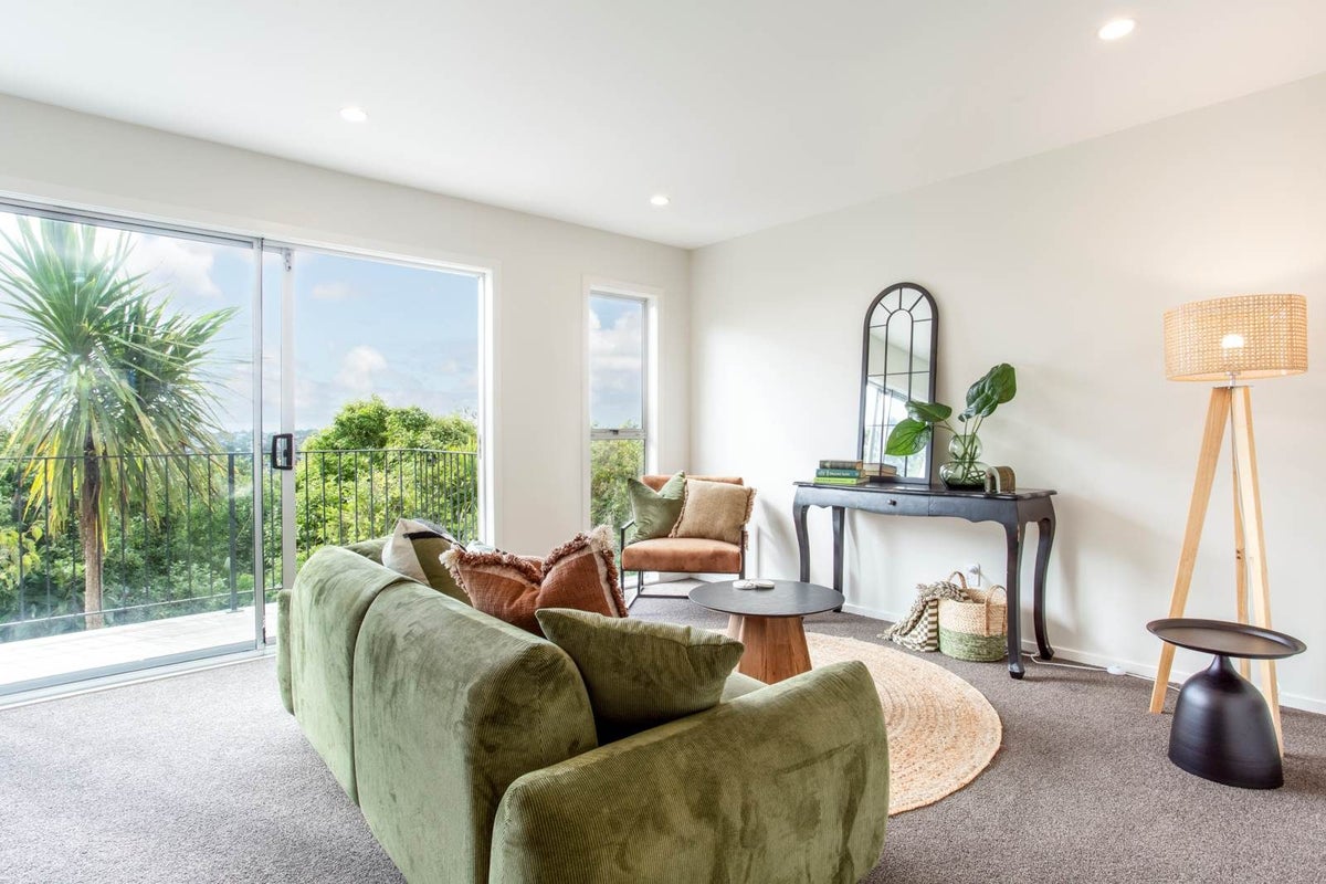 1/617 Glenfield Road, Glenfield, North Shore City, Auckland - Carousel 1