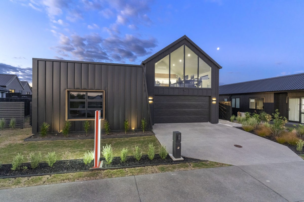 30 Te Rata Boulevard, Karaka, Papakura - Carousel 28