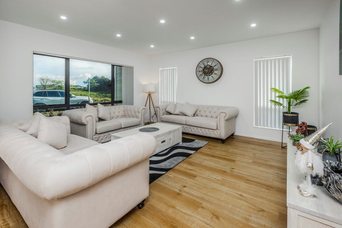 39 Nightingale Road, Flat Bush, Auckland - Carousel 2