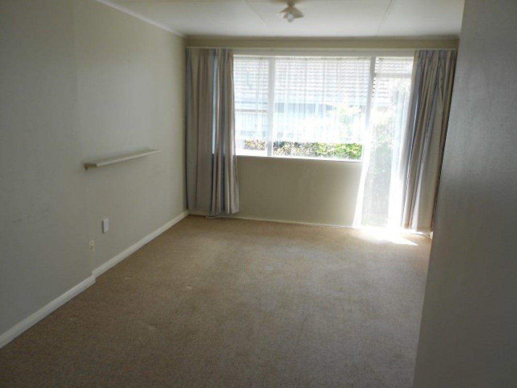 1/20 Victoria Street, Ebdentown, Upper Hutt - Carousel 2