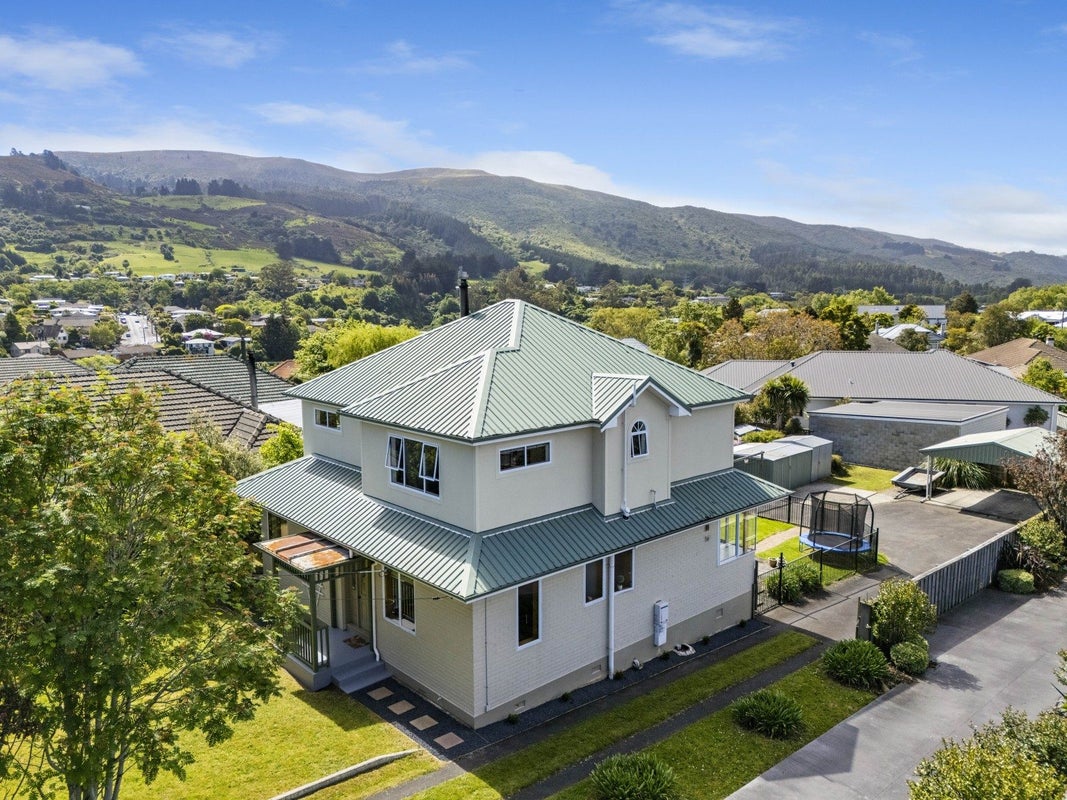 142 Lynn Street, Wakari, Dunedin - Carousel 1
