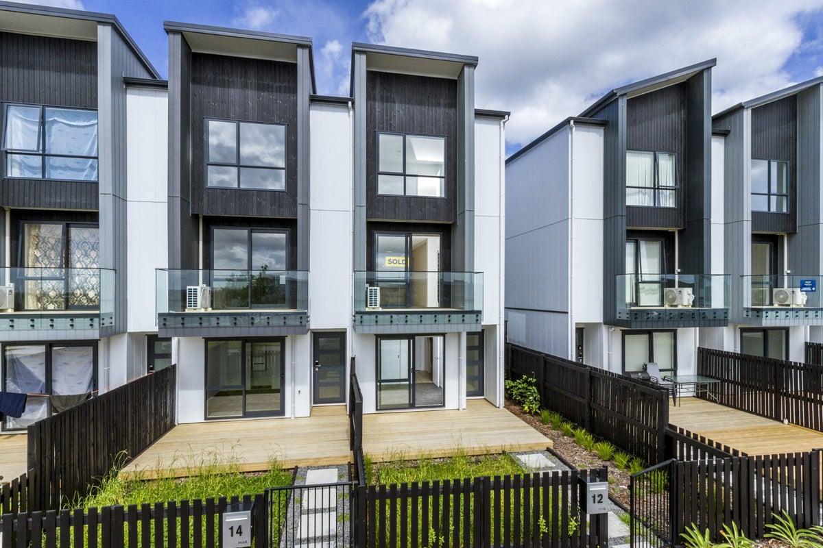 12 Papa Takaro Lane, Flat Bush, Manukau City, Auckland - Carousel 1