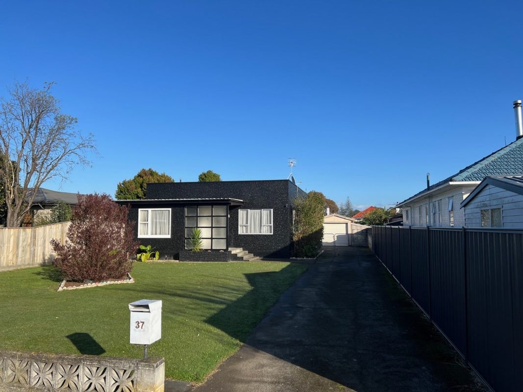 37 Bedford Road, Marewa, Napier - Carousel 1