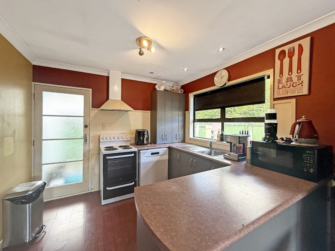 1 Kawatiri Grove, Wainuiomata, Lower Hutt - Carousel 2