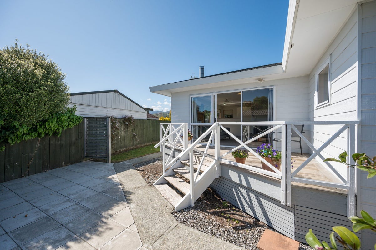 2/30 Aldinga Avenue, Stoke, Nelson - Carousel 2
