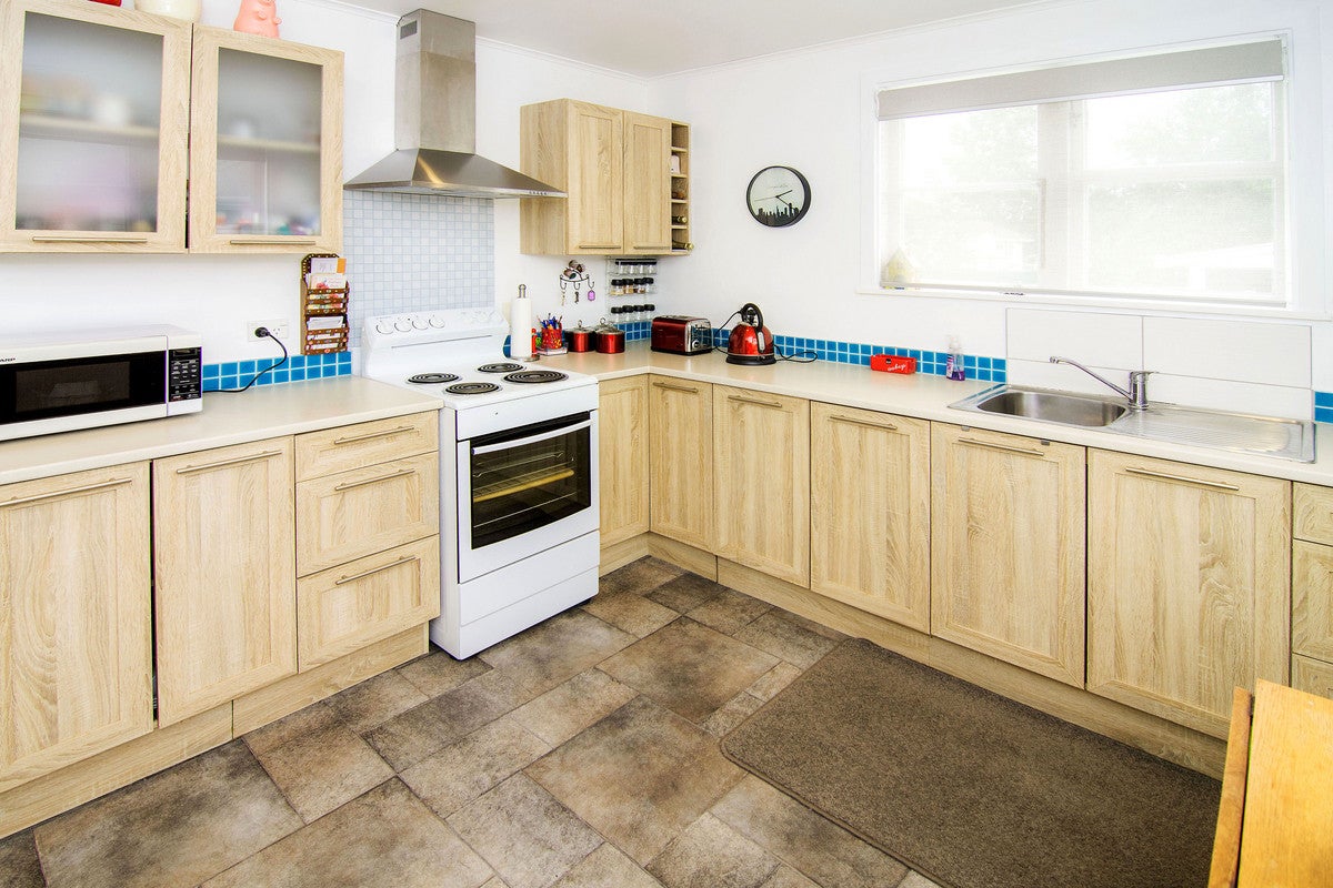 3 Montgomery Place, Lansdowne, Masterton - Carousel 2