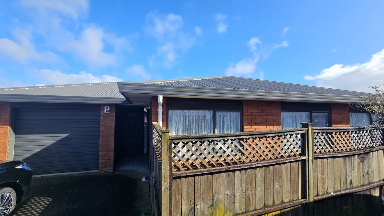11 Morewood Lane, Favona, Auckland - Carousel 1