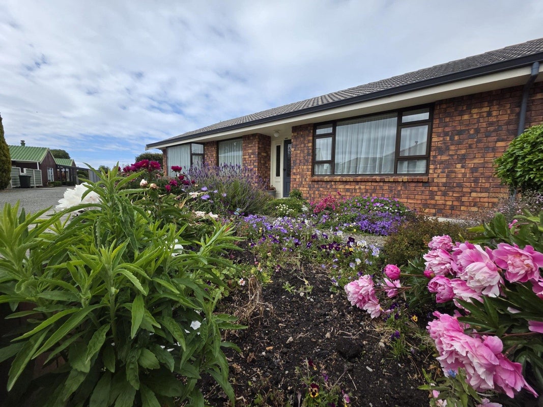 469B Thames Highway, Oamaru North, Oamaru - Carousel 21