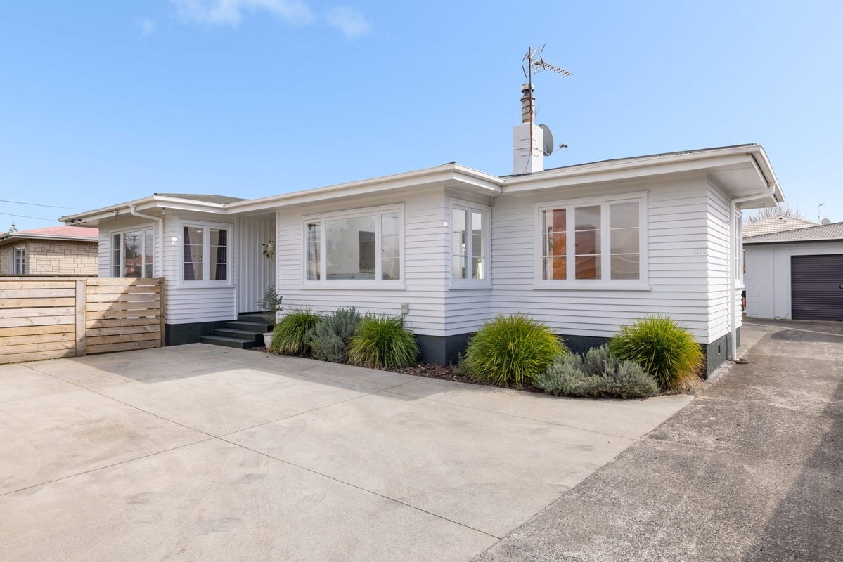 567B Fraser Street, Greerton, Tauranga - Carousel 25