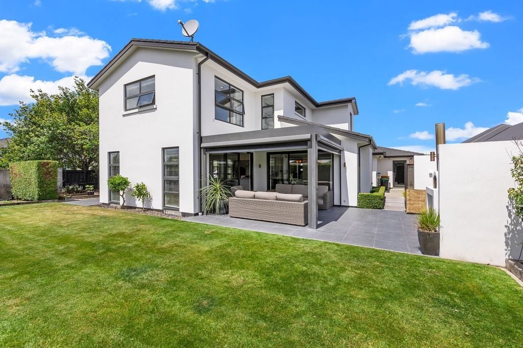 2 Araucana Way, Burwood, Christchurch - Carousel 21