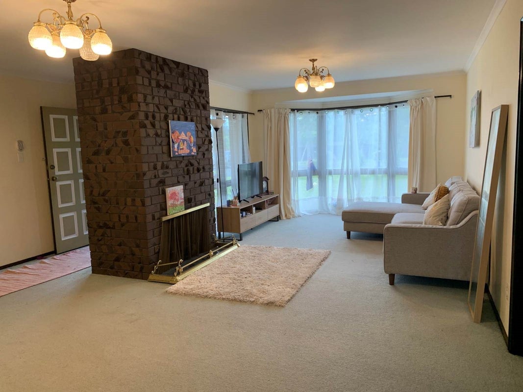 16 Markham Place, Bucklands Beach, Auckland - Carousel 2