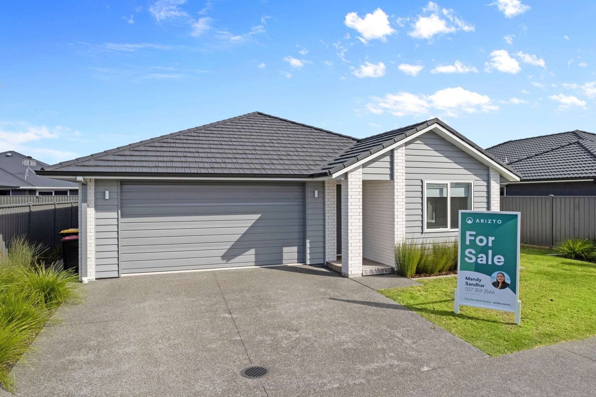 3 Lattay Lane, Pyes Pa, Tauranga - Carousel 2