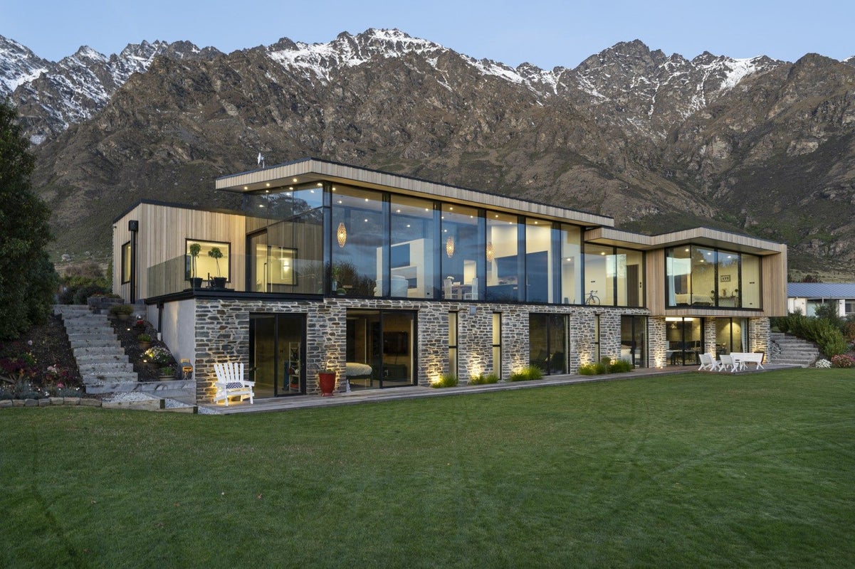 1 Tasman Terrace, Drift Bay, Queenstown - Carousel 2