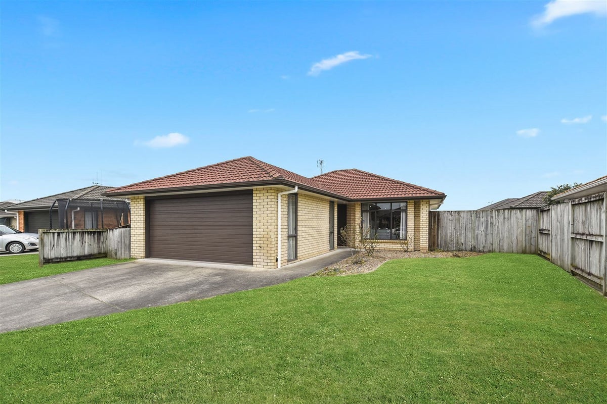 29 Parkside Drive, Huntington, Hamilton - Carousel 1