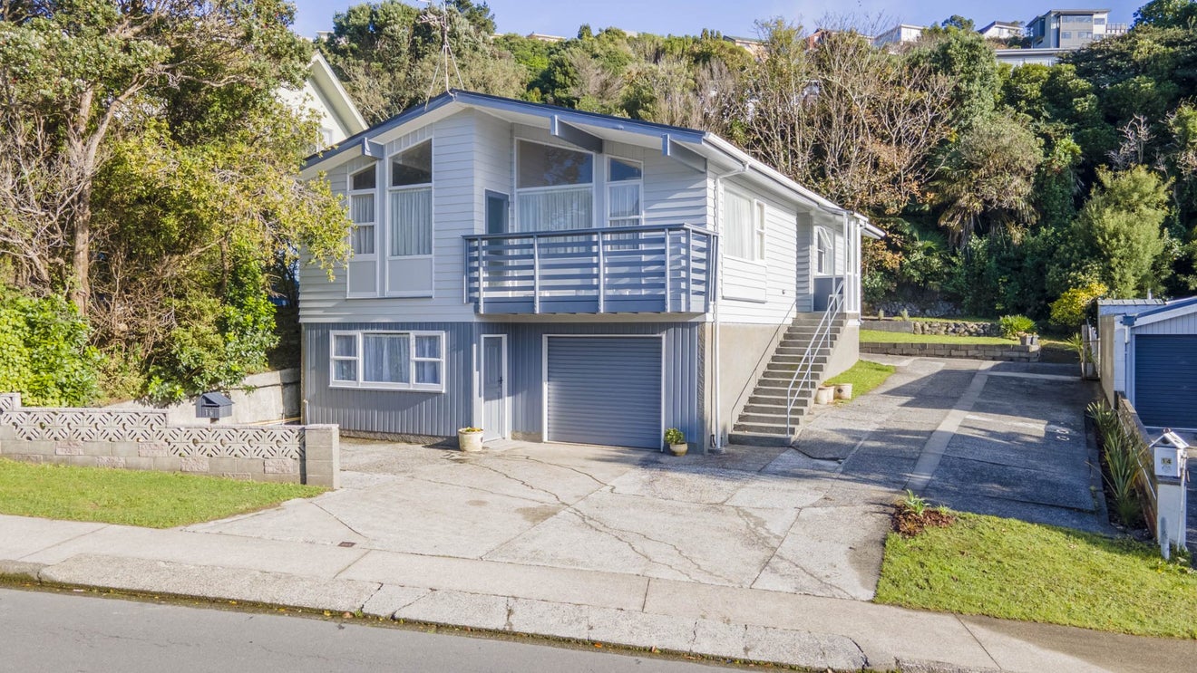 16 Truscott Avenue, Johnsonville, Wellington - Carousel 2