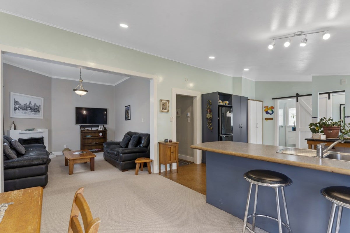 22 Durham Street, Picton, Picton - Carousel 1