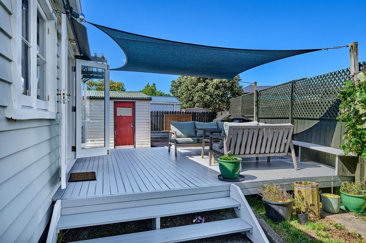 6 York Street, Moera, Lower Hutt - Carousel 2