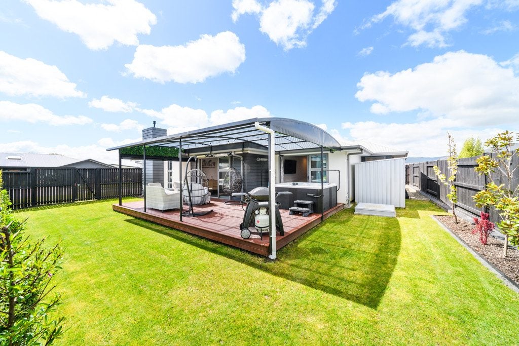 5 Stratford Court, Fitzherbert, Palmerston North - Carousel 26