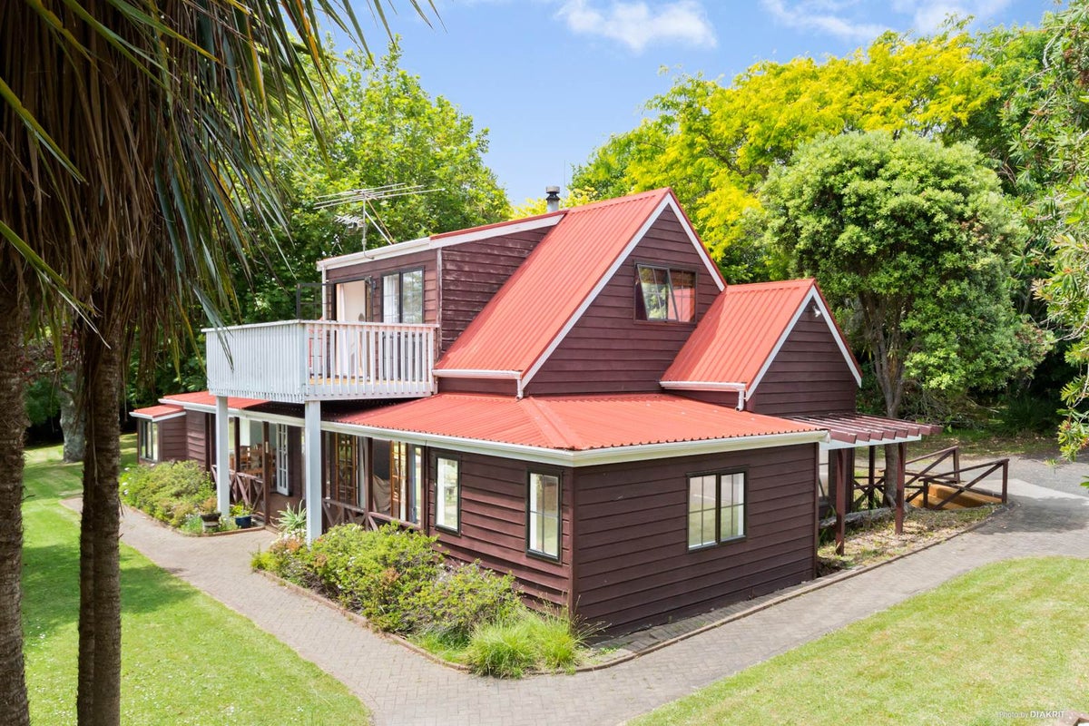 102 Victoria Avenue, Waiuku, Waiuku - Carousel 2