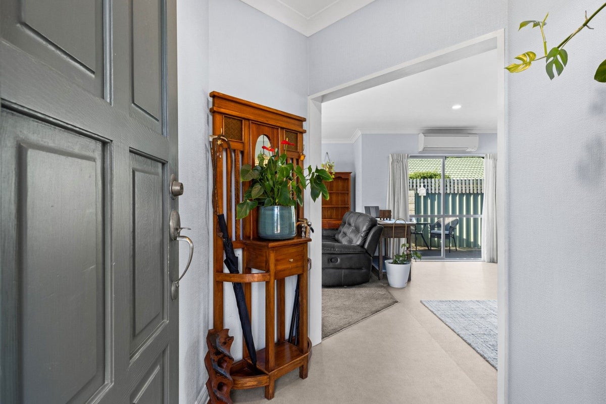 59 Whiting Crescent, Greenmeadows, Napier - Carousel 2
