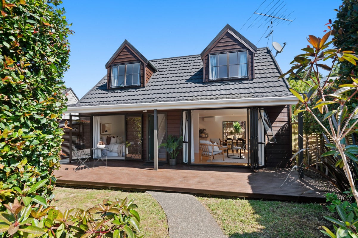 27B Combes Road, Remuera, Auckland - Carousel 2