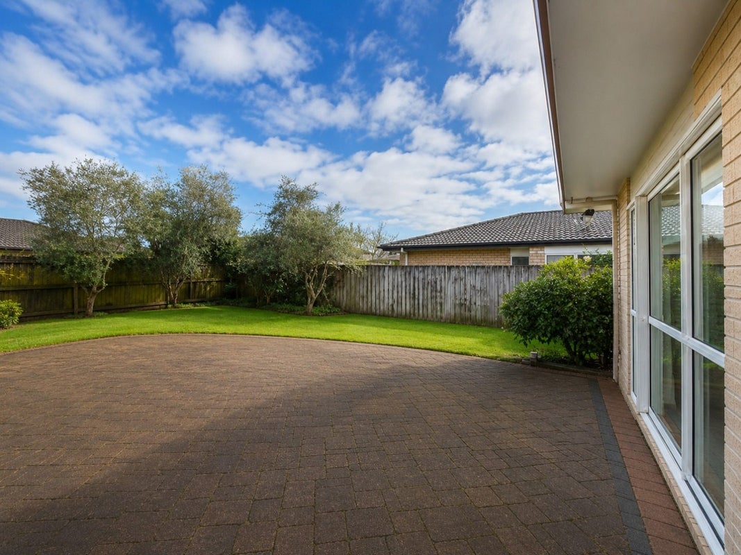 18 Naul Place, East Tamaki Heights, Auckland - Carousel 2