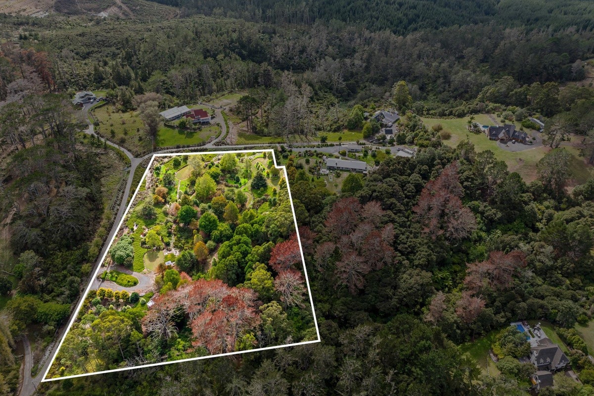 1481 East Coast Road, Redvale, Auckland - Carousel 2