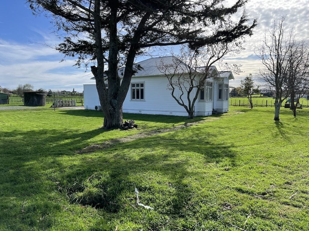 259 Arapaepae Road, Levin, Levin  - Carousel 2
