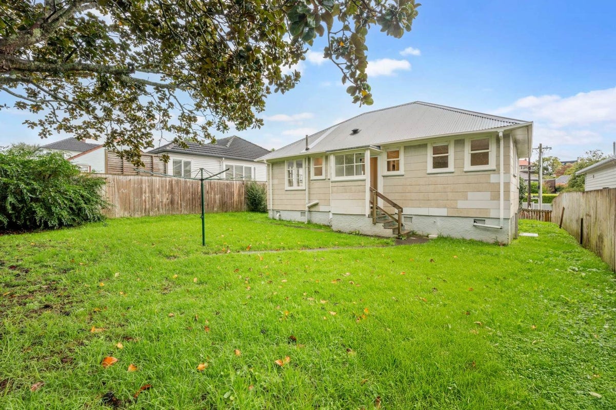 17 Manapau Street, Meadowbank, Auckland - Carousel 1