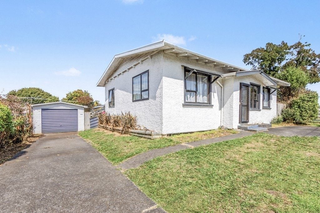 55 Ballance Street, Aramoho, Whanganui - Carousel 1