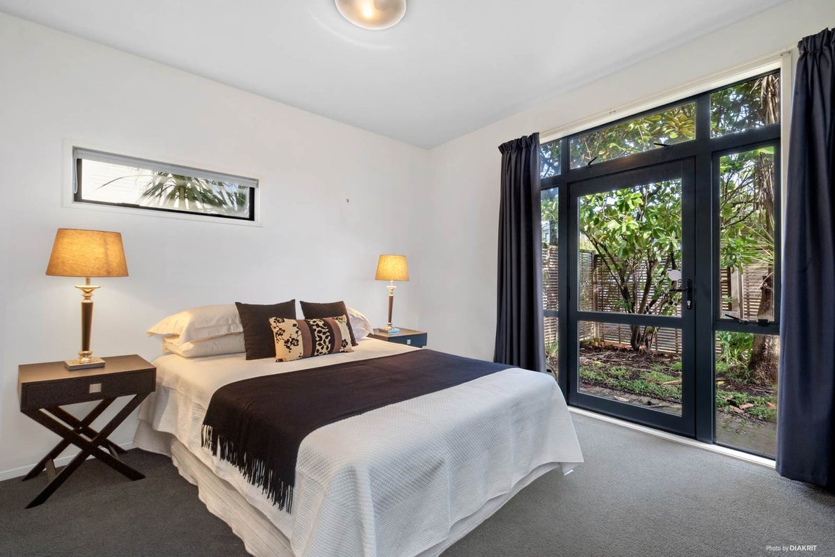 74/2 Armoy Drive, East Tamaki, Auckland - Carousel 2