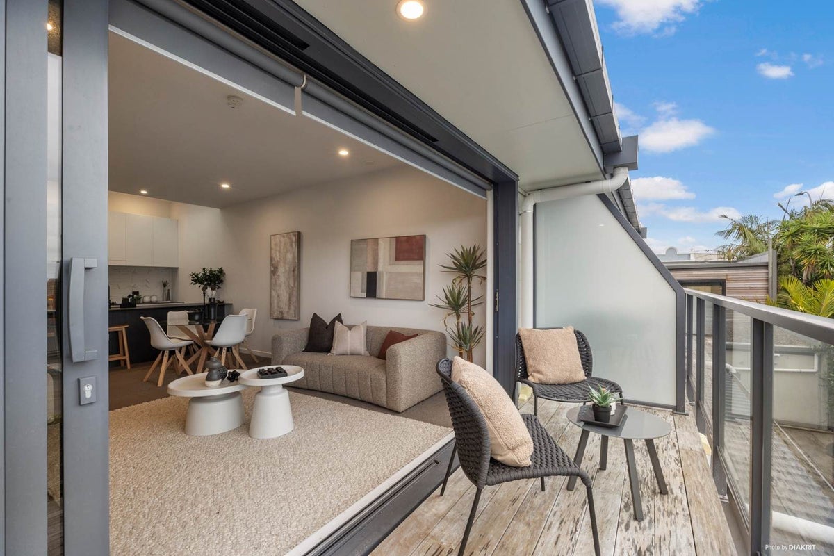 424D Richmond Road, Grey Lynn, Auckland - Carousel 1