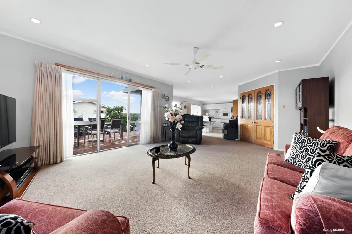 2/3 Bolton Street, Blockhouse Bay, Auckland - Carousel 2