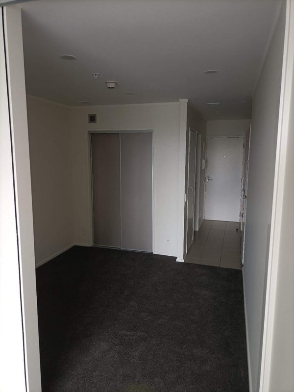 4N/16 Burton Street, Grafton, Auckland - Carousel 2