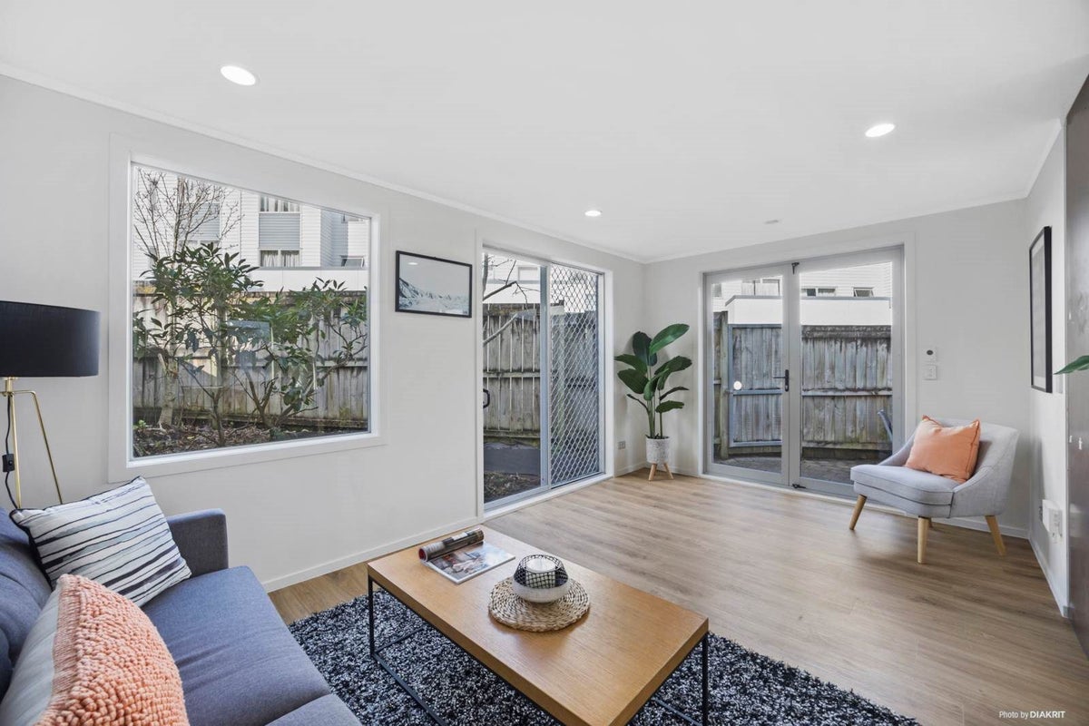 5/3 Wagener Place, Mount Albert, Auckland - Carousel 1