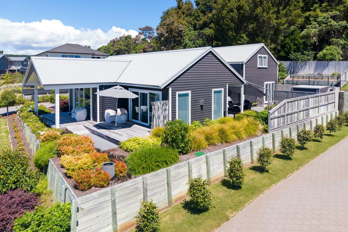 5 Azalea Lane, Waipahihi, Taupo, Waikato - Carousel 40